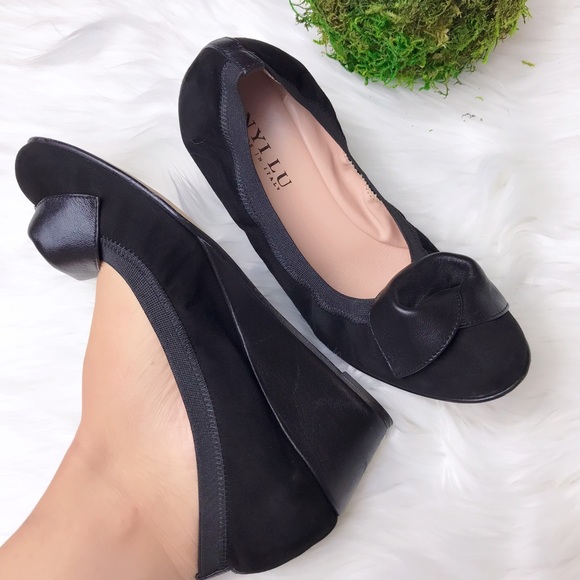 ANYI LU Rose Wedges Pump Black Suede - Picture 2 of 7